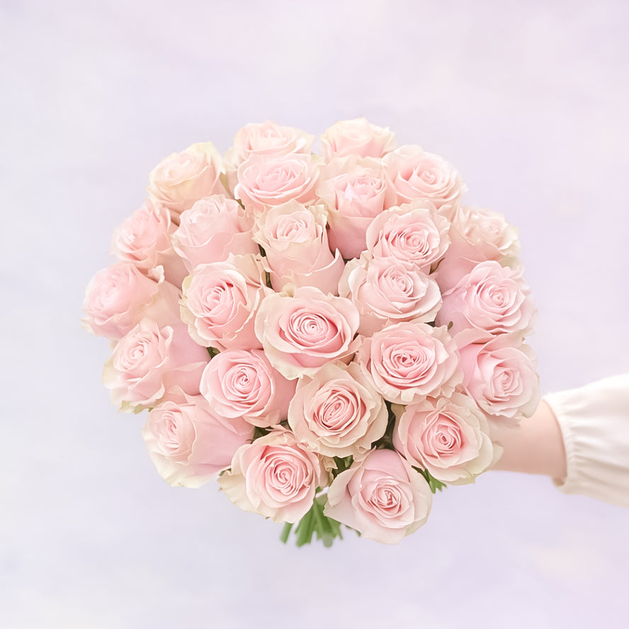 A Romantic Evening in North Beach: Where to Go & What Flowers to Send