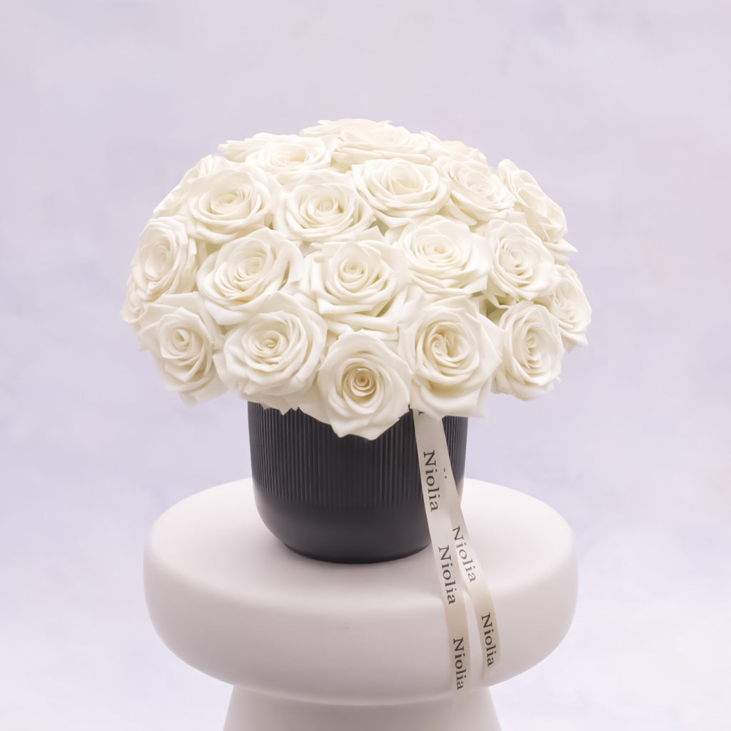 35 White Rose Flower Arrangement