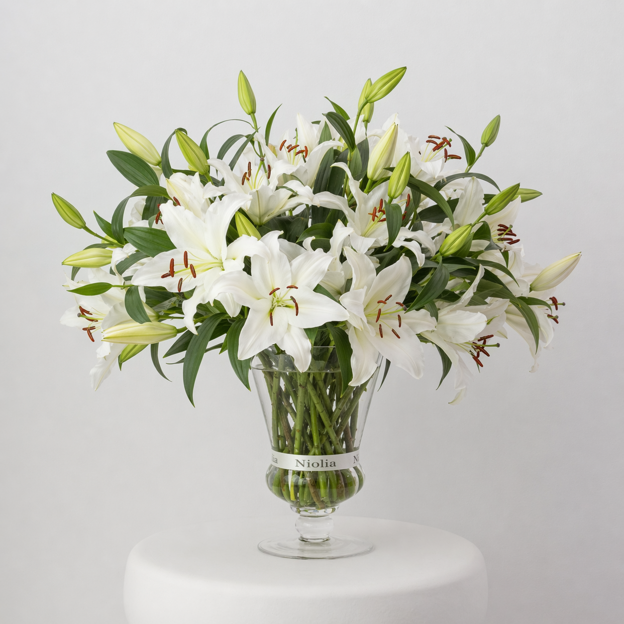 Maison Lilies — White