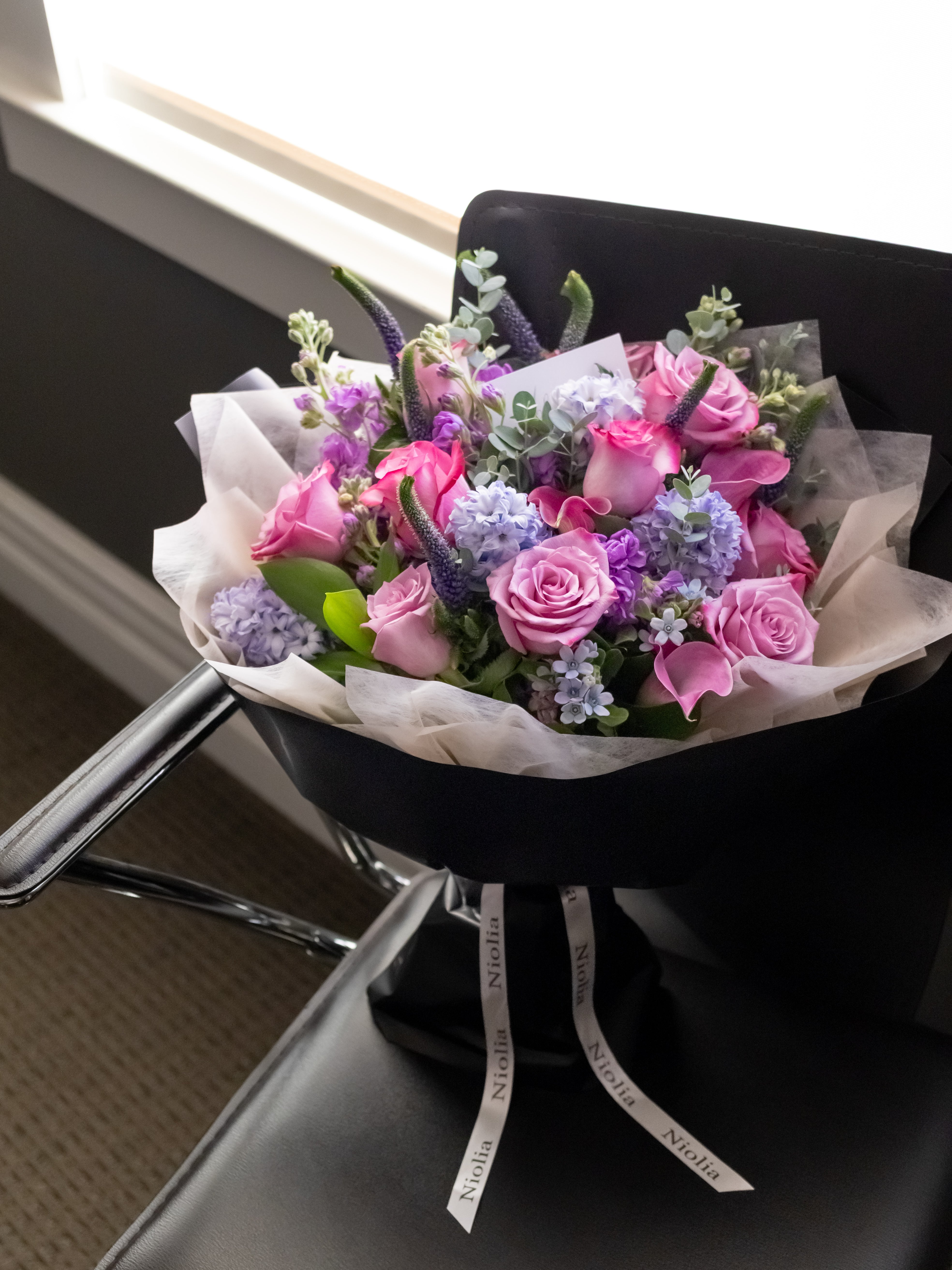 Ordering was easy and the whole experience was smooth. Definitely recommend Niolia.